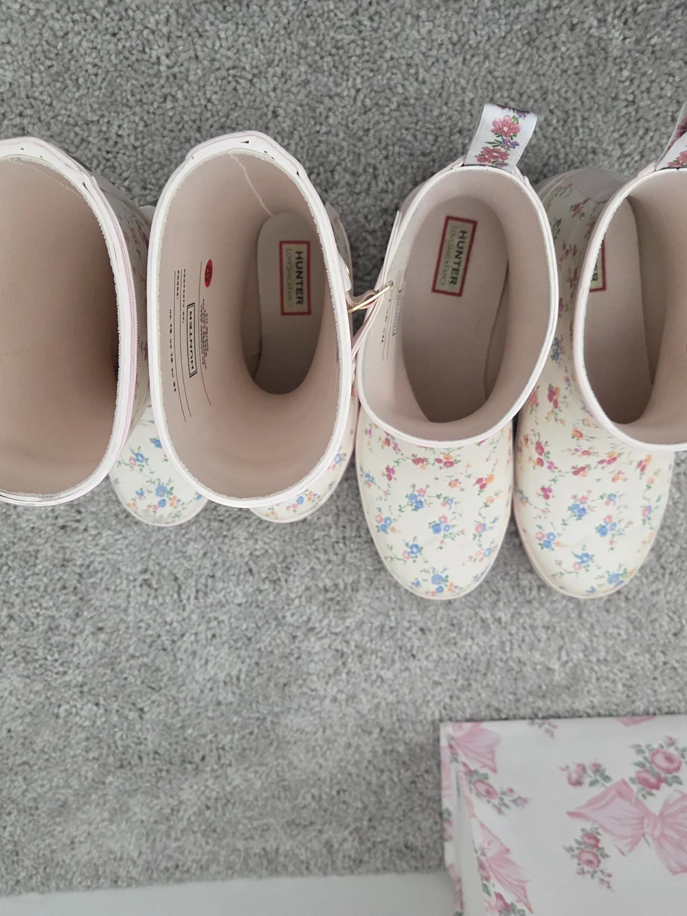 Mommy & Me - Hunter x LoveShackFancy Floral Rain Boots - Cream & Pink - Picture 4 of 7